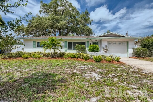 Building Photo - 2034 Brampton Rd