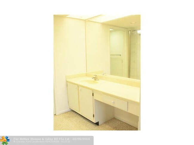 Building Photo - 1802 Eleuthera Point