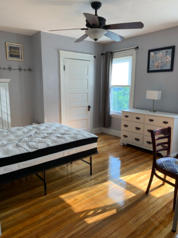 43 Park Terrace Rd Unit 3, Worcester, MA 01604 Room for Rent in