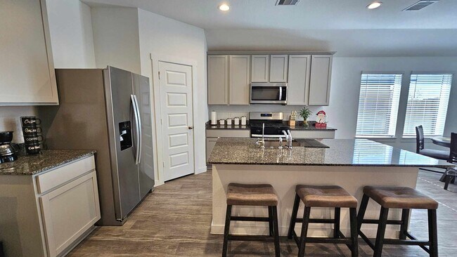 Foto del edificio - 31814 Whittis Hl Wy