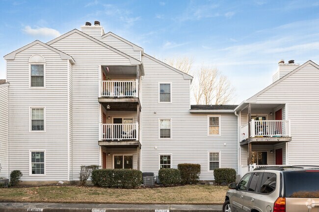 Building Photo - Great Neck Landing Condominium