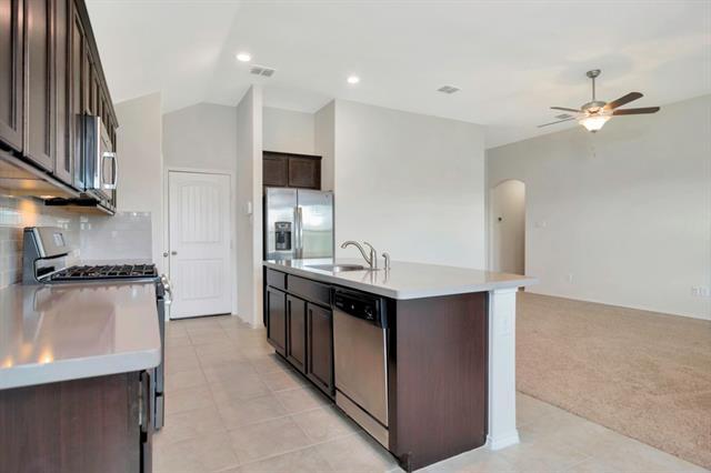 Building Photo - 625 Saguaro Dr
