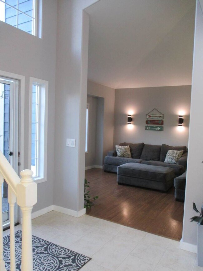 Foto del edificio - Modern 3-Bedroom, 2.5 Bath Home in a Point Richmond Ridge Cul-de-Sac