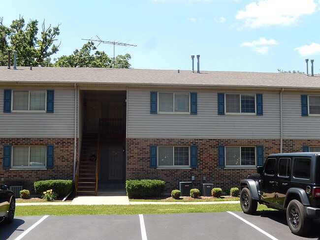 Building Photo - 375 Woodridge Cir