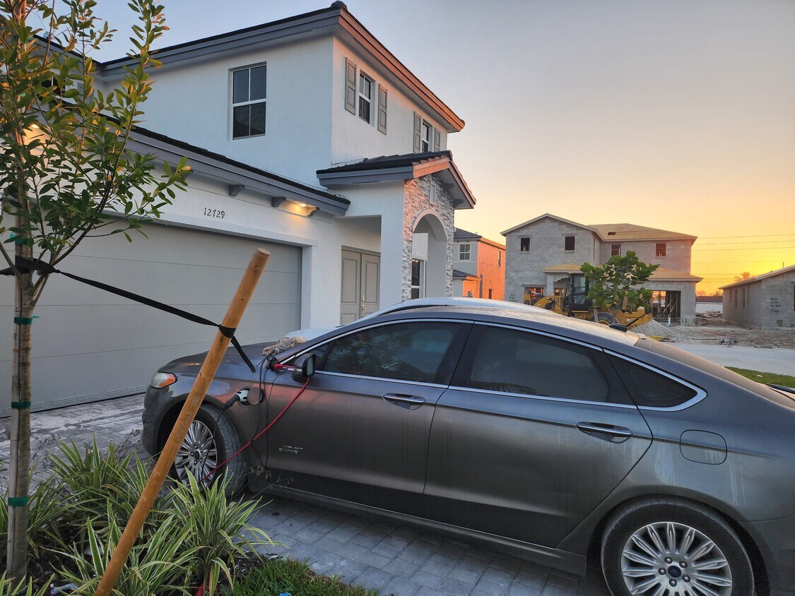 Foto principal - 12729 SW 211th St