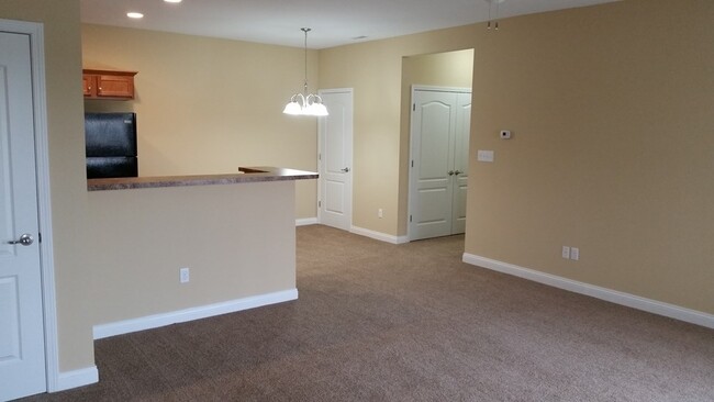 Building Photo - 4730-4730 Sydney Ln
