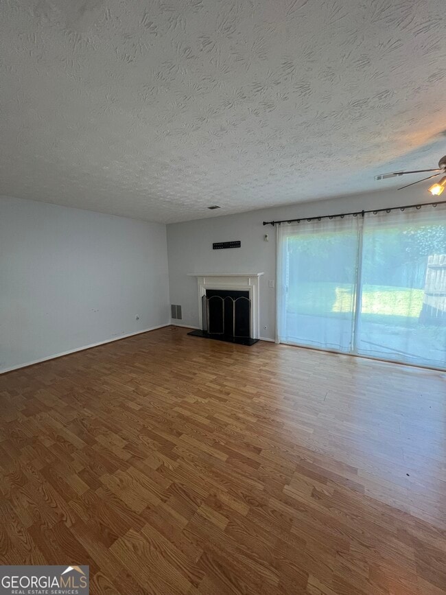 Building Photo - 1535 Inverness Dr