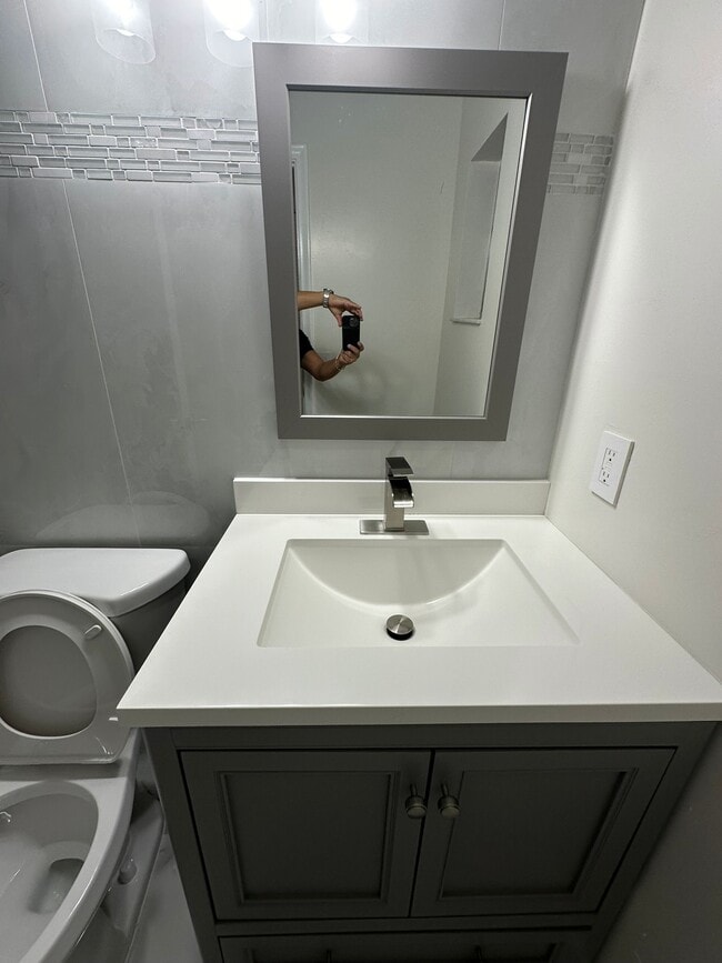 Building Photo - 2110 NW 109th Ave