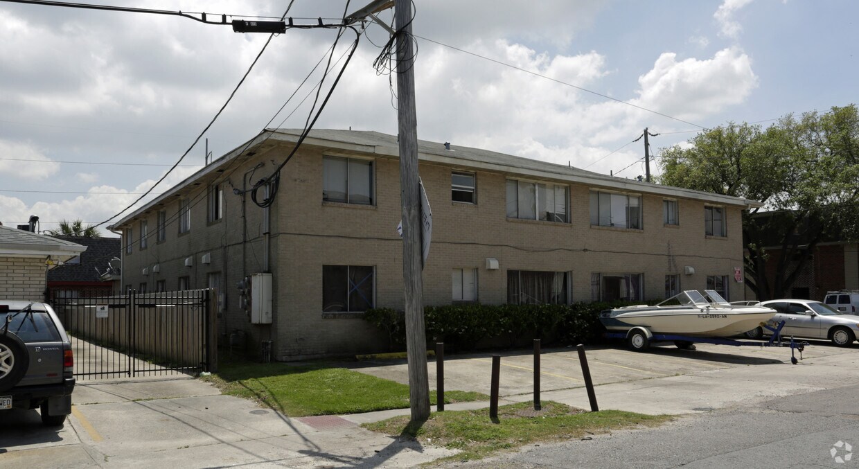 Building Photo - 125 Walter Scott St