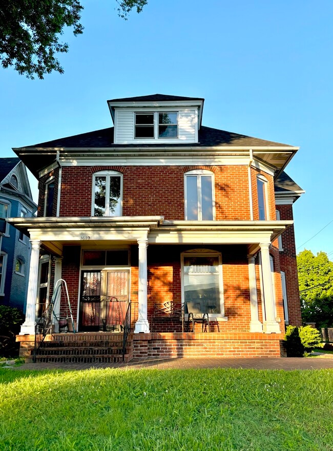 Building Photo - 1619 Frederica St