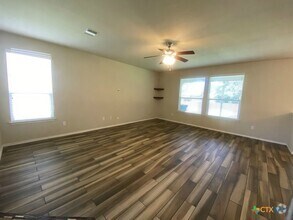 Building Photo - 3504 Lorne Dr