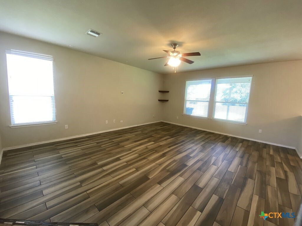 Foto principal - 3504 Lorne Dr