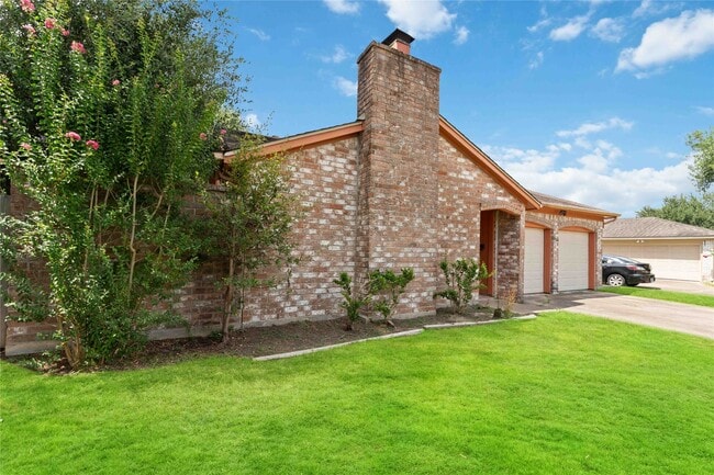 Building Photo - 9134 Gustine Ln
