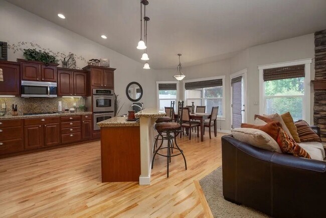 Foto del edificio - 1636 E Fireside Dr