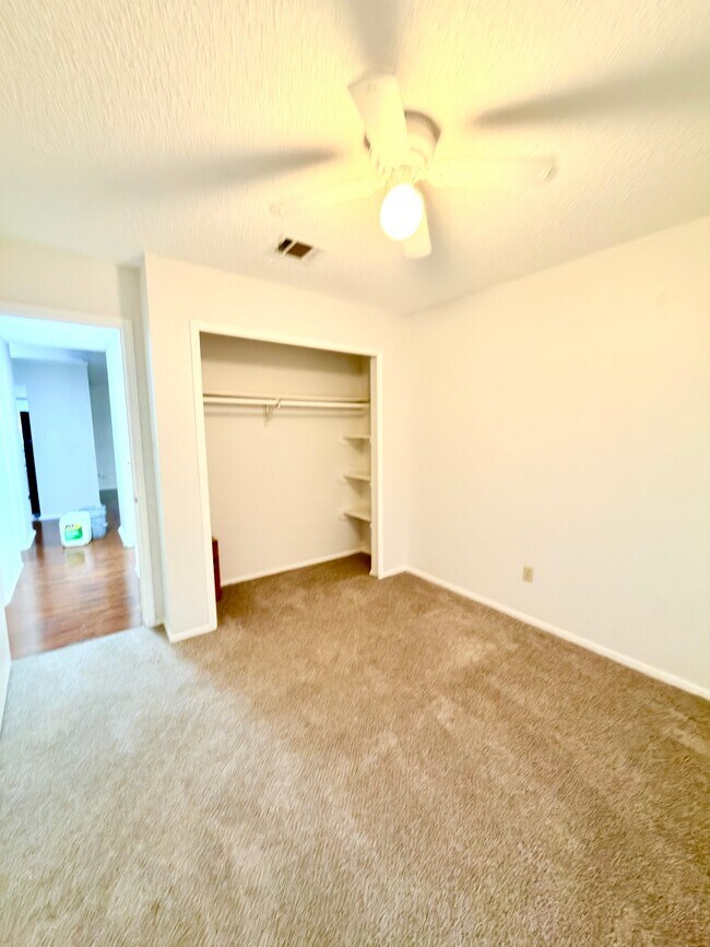 Foto del edificio - 1008 Settlers Valley Dr