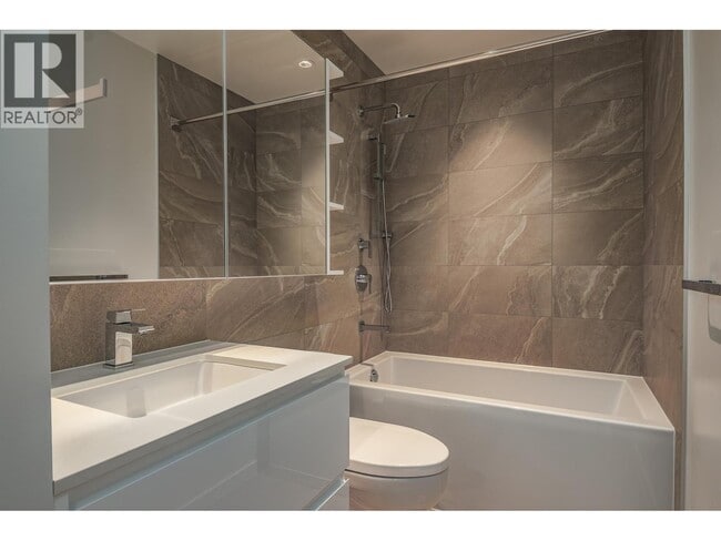 Building Photo - 6600 Minoru Blvd