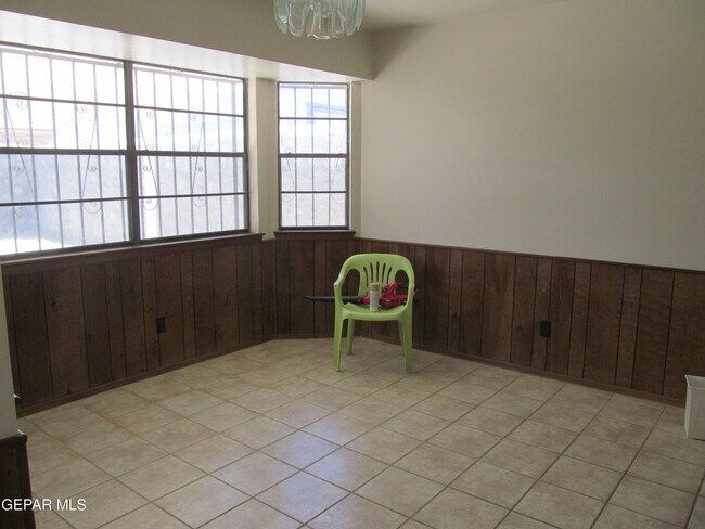 Foto del edificio - 3404 Itasca St