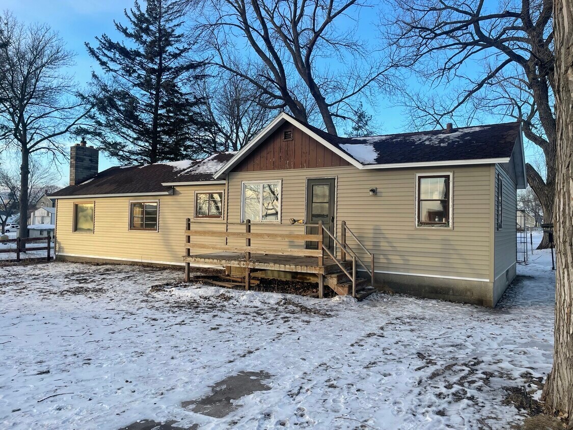 Foto principal - 728 Water St SW