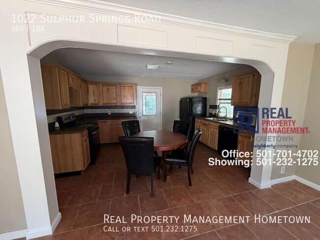 Foto del edificio - 1022 Sulphur Springs Rd
