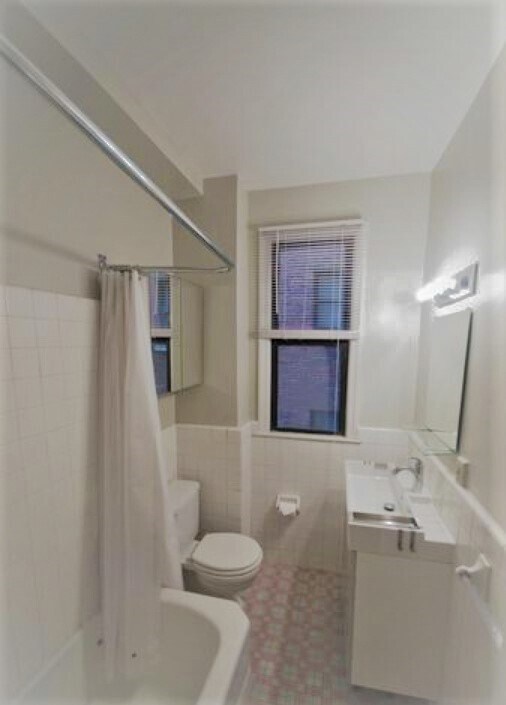 Building Photo - 2515 K St NW