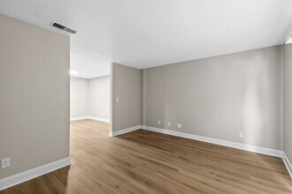 Interior Photo - Skyland Pointe