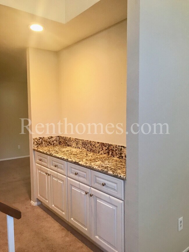 Foto del edificio - 13534 Longfellow Ln