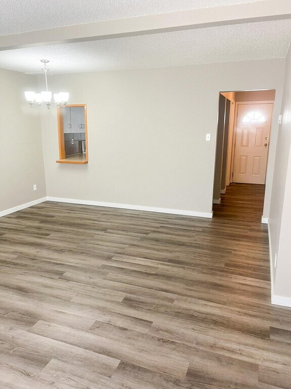 Photo du bâtiment - Thompson River Townhomes