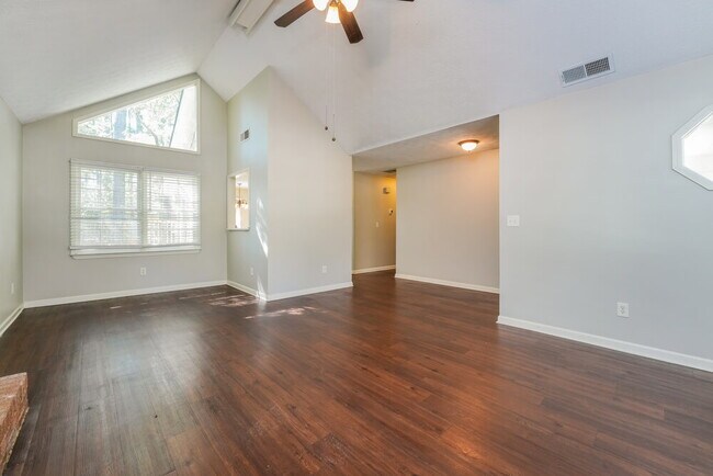 Foto del edificio - 1589 Cherry Hill Rd SW