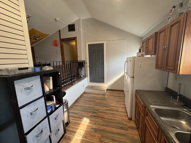 Building Photo - 47 W Bridge St