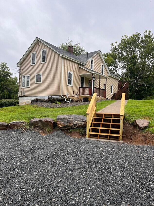 Primary Photo - 126 River Rd