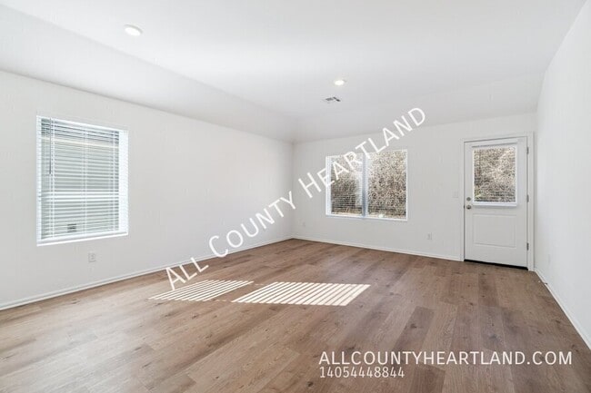 Photo - 3405 Little Creek Dr House