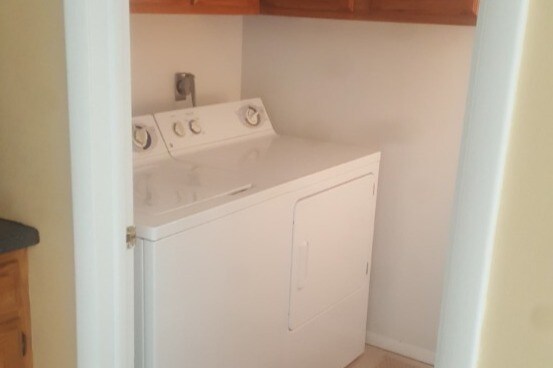 lavandería en el lugar - 935 W Whitehall Rd