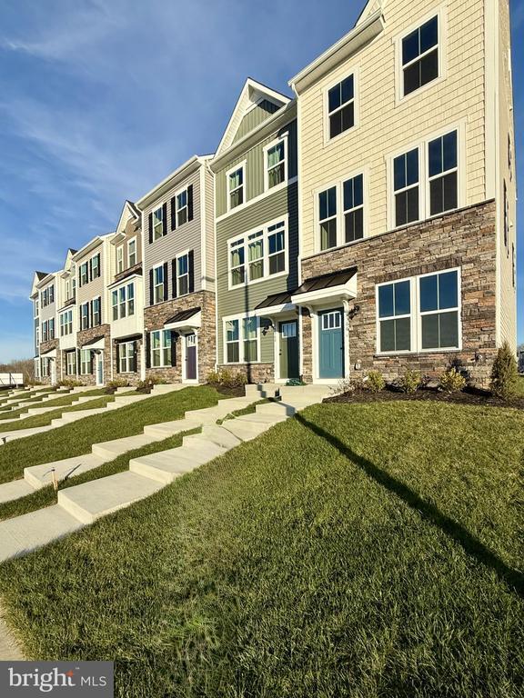 Building Photo - 9366 Tanfield Dr