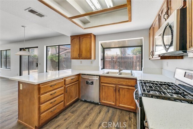 Building Photo - 15565 Gorrion Ct