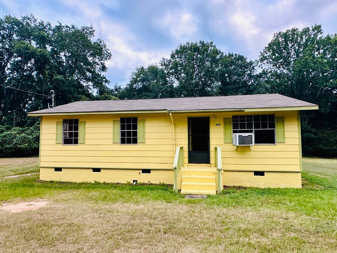 Primary Photo - 1027 E Furlow St