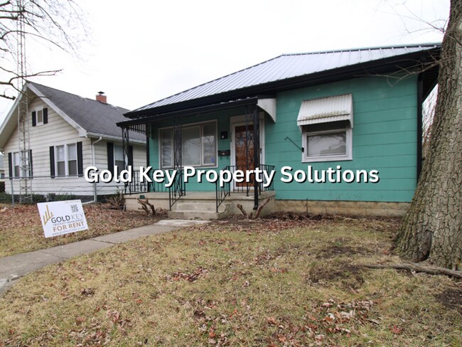 Foto del edificio - MUNCIE 3 BR 1 BA house with Fenced Backyard (NO SECTION 8)