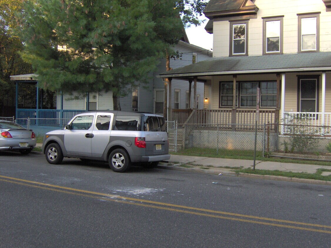 Primary Photo - 318 S 3rd St