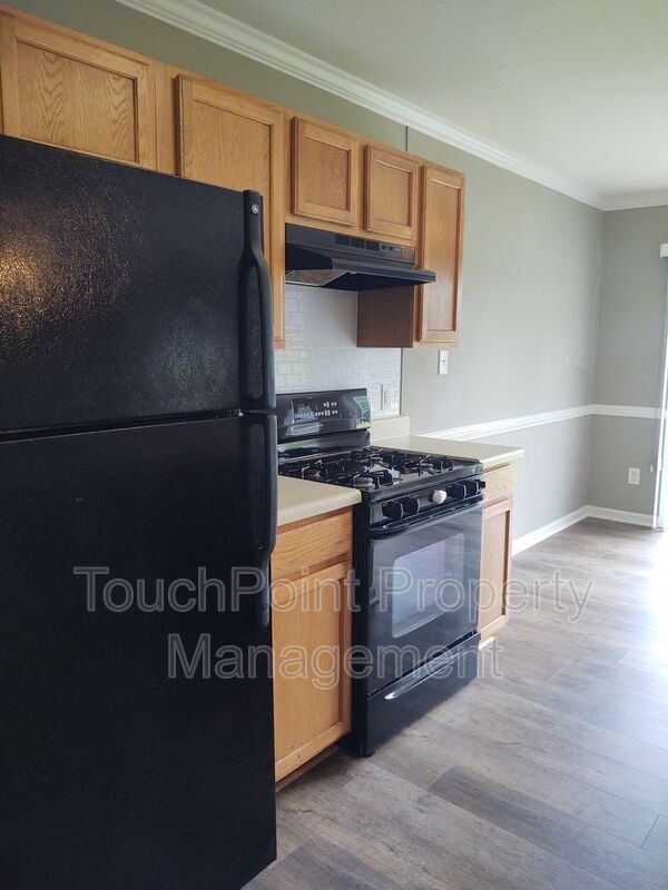 Foto del edificio - 7302 Woodbourne Ln