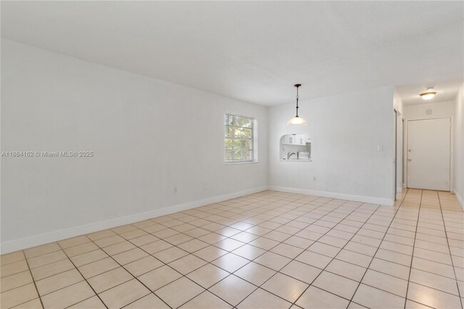 Building Photo - 17255 SW 95th Ave