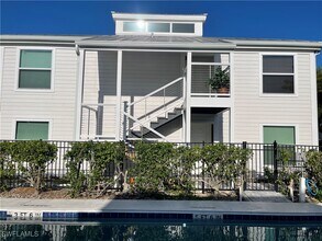 Building Photo - 254 6th Ave S