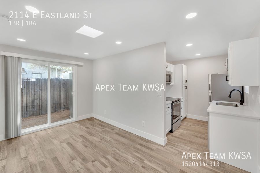 Foto principal - $995- Beautifully Remodeled 1 Bed | 1 Bath...