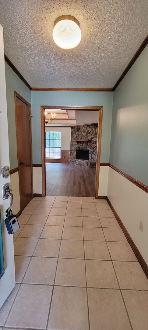 Building Photo - Gorgeous 3 bedroom/2 bath home in cul-de-s...