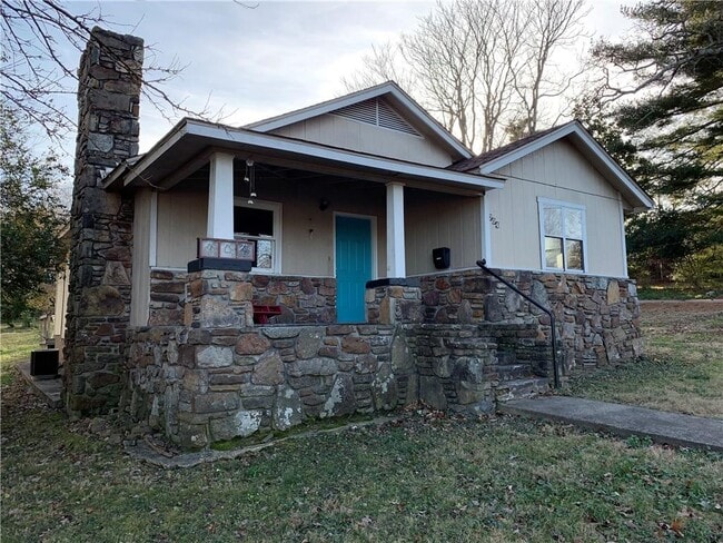 Building Photo - 704 W Central Ave