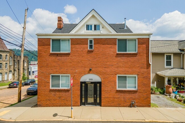 Building Photo - 1201 State Ave