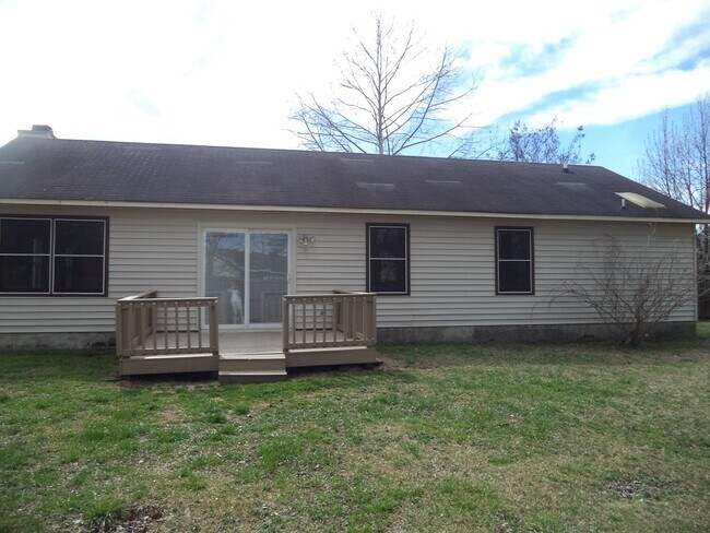 Foto del edificio - 3 BR 2 BA in Midway Park