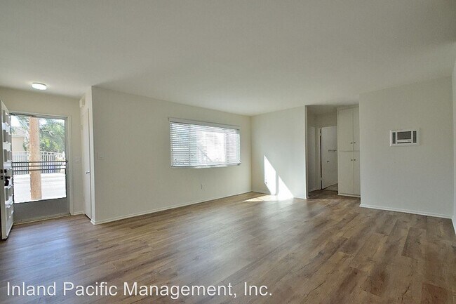 Building Photo - 2000 Speyer Ln