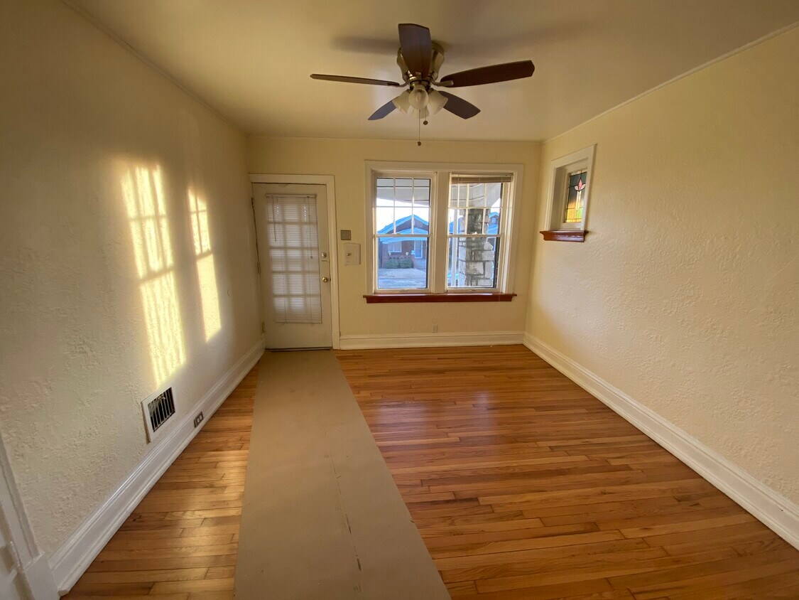 Front Room - 4163 Potomac St
