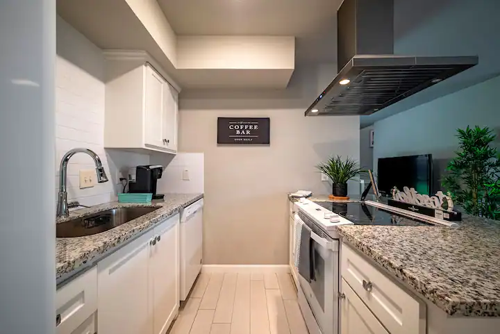 Foto principal - 9130 Vogue Ln