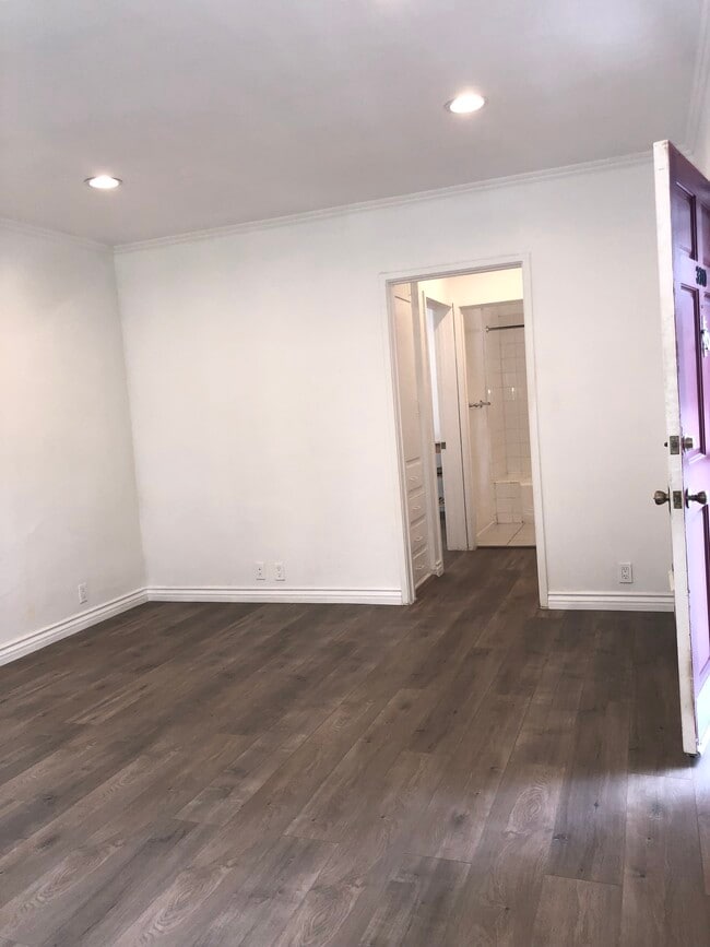 3310 Barham Blvd Unit 3310, Los Angeles, CA 90068 Condo for Rent in