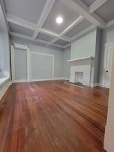 Building Photo - 613 W Pine St